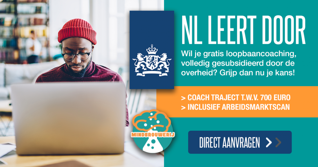 NL leert door, man achter computer, arbeidsmarktscan NL Leert Door